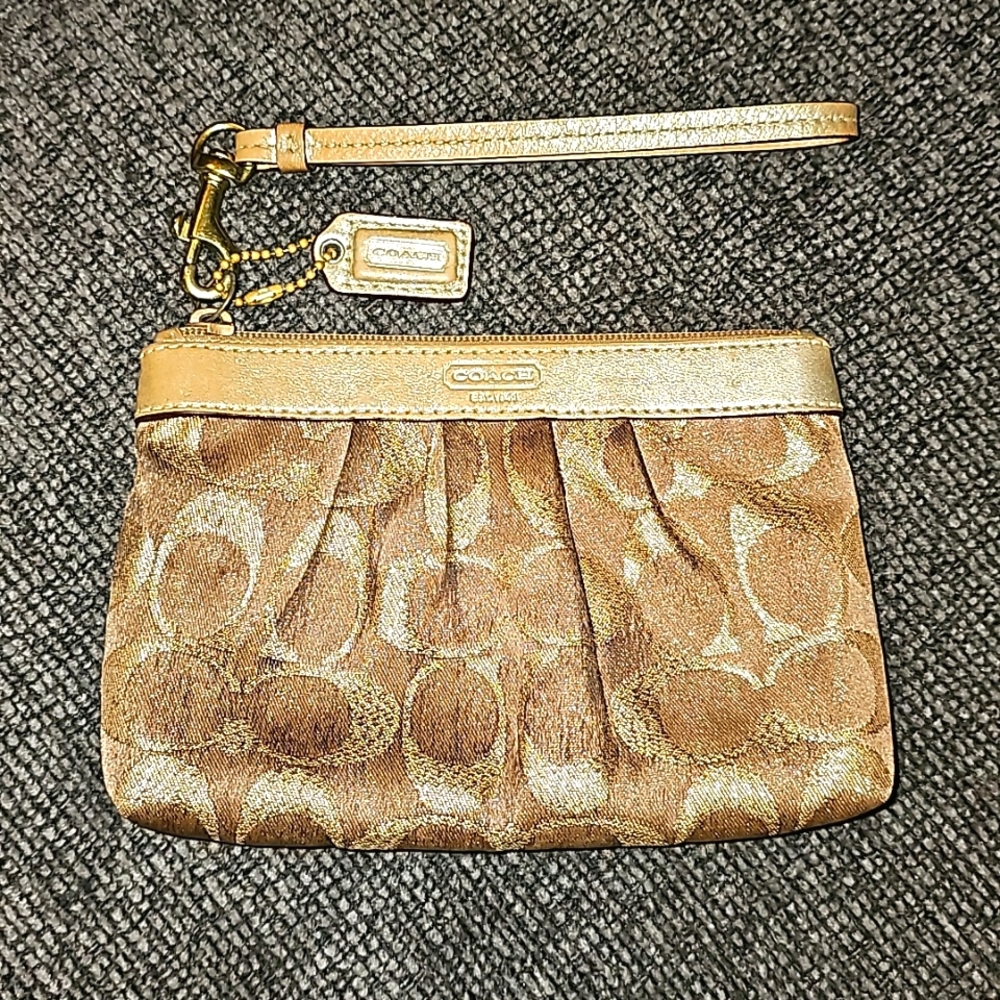 COACH gold tan signature canvas monogram coin purse wrislet with tag